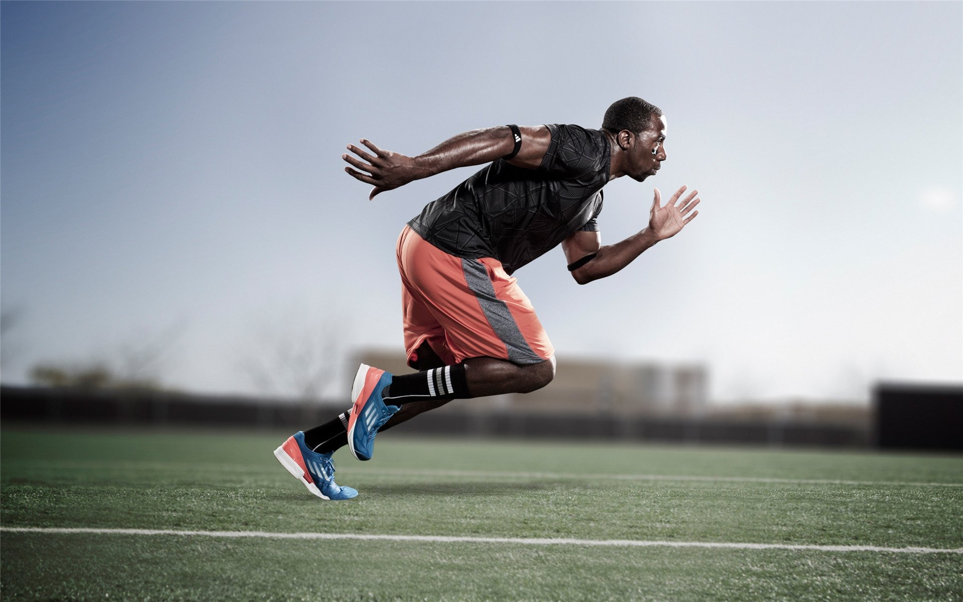 世界田径:肯尼亚选手屡破纪录,赛场火爆!,肯尼亚跑步冠军