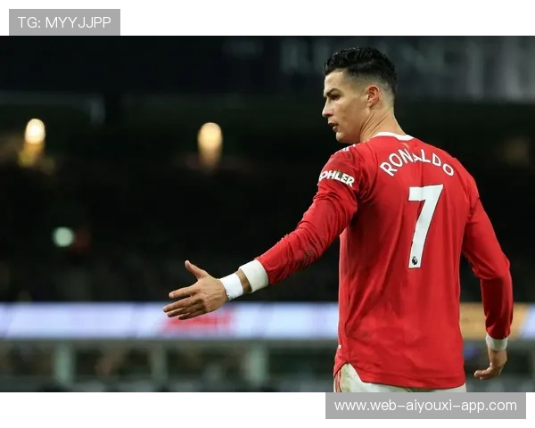 C罗深夜直播爆金句：球迷笑到不行